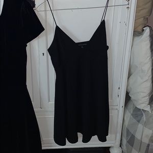 Kendall and Kylie little black dress